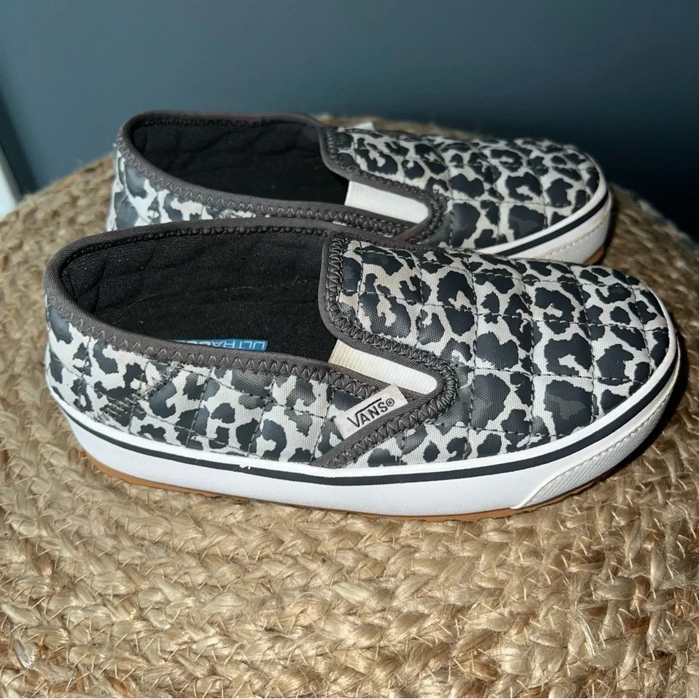 Vans Little Kids Snow Leopard Slippers